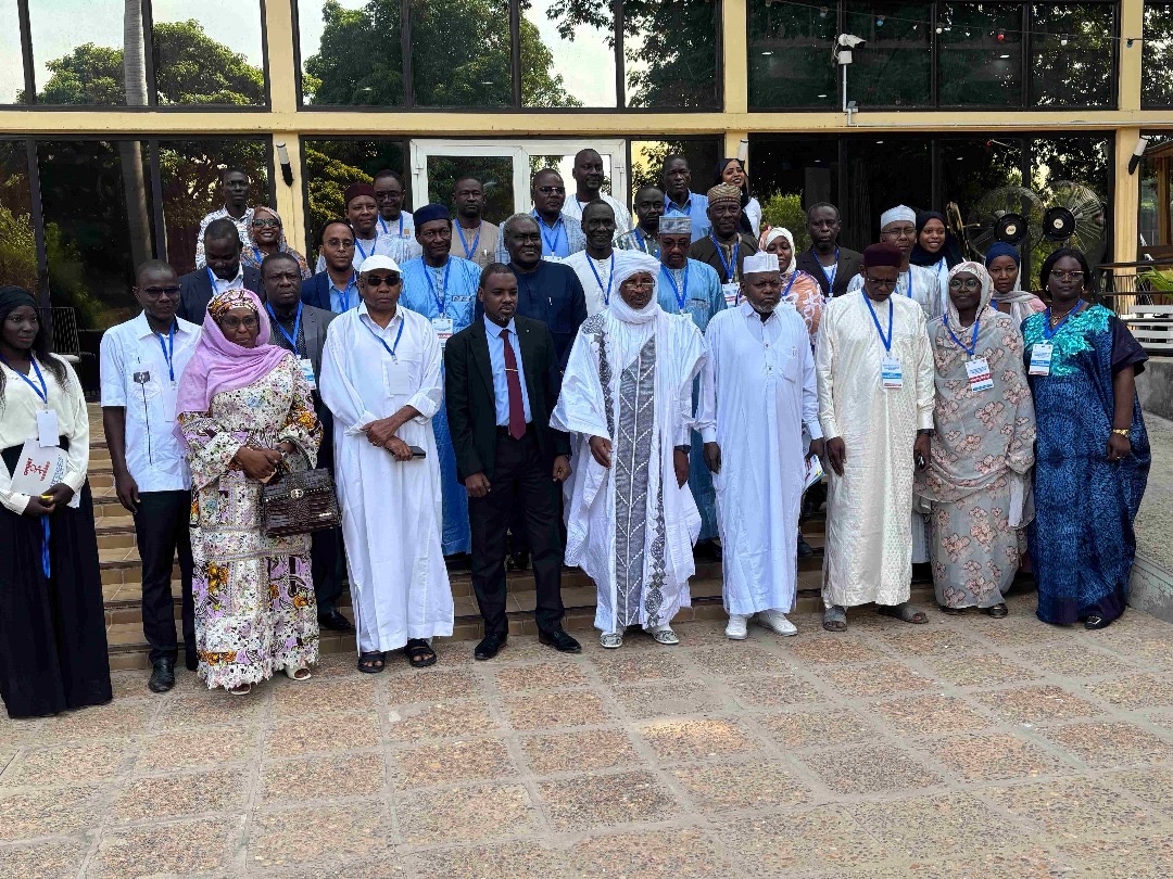 Photo de famille du première session du conseil de l’ONMT

